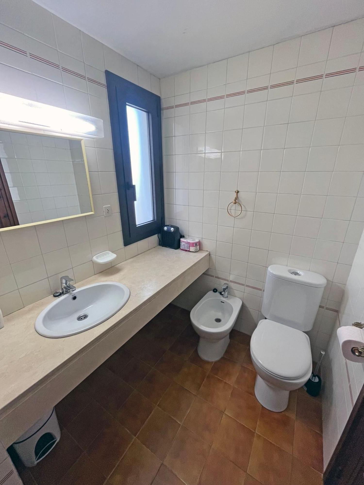 Apartamento En La Escala Con Piscina Y Parking L'Escala Exterior photo